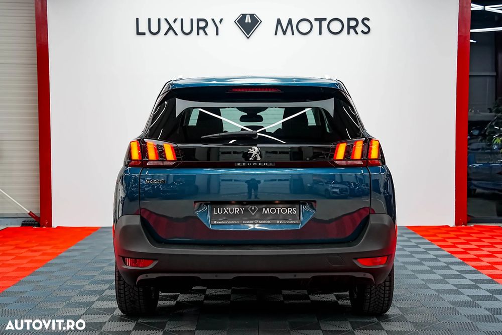 Peugeot 5008 - 9