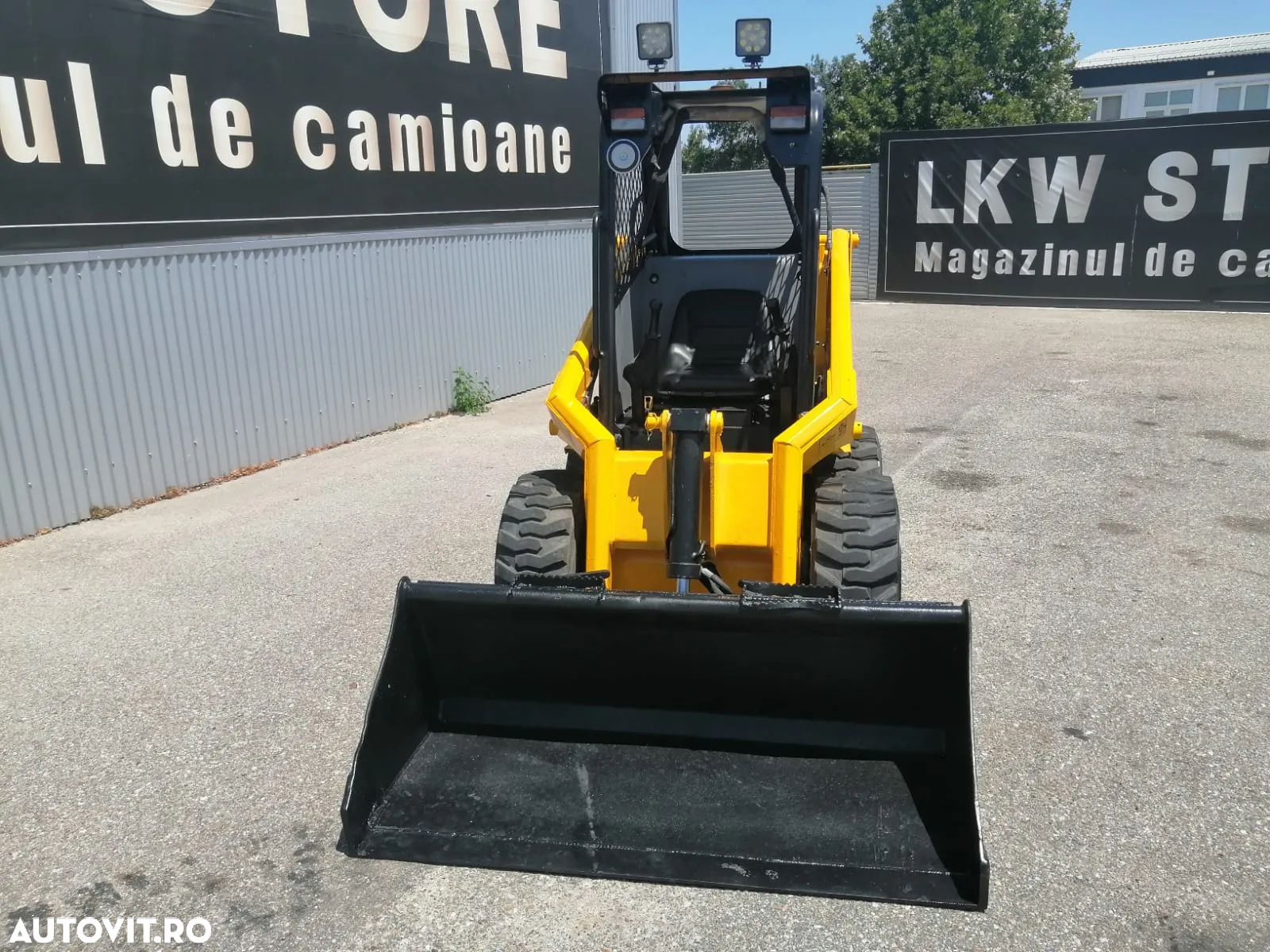 Bobcat MINIINCARCATOR FRONTAL PNEU RIGID RAM ITALIA - 5
