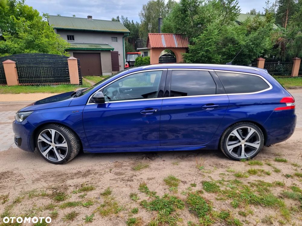 Peugeot 308 - 8