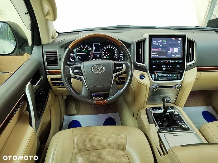 Toyota Land Cruiser LC 4.6 V8 Limited 7os - 24