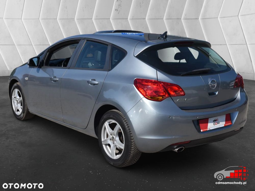 Opel Astra - 9