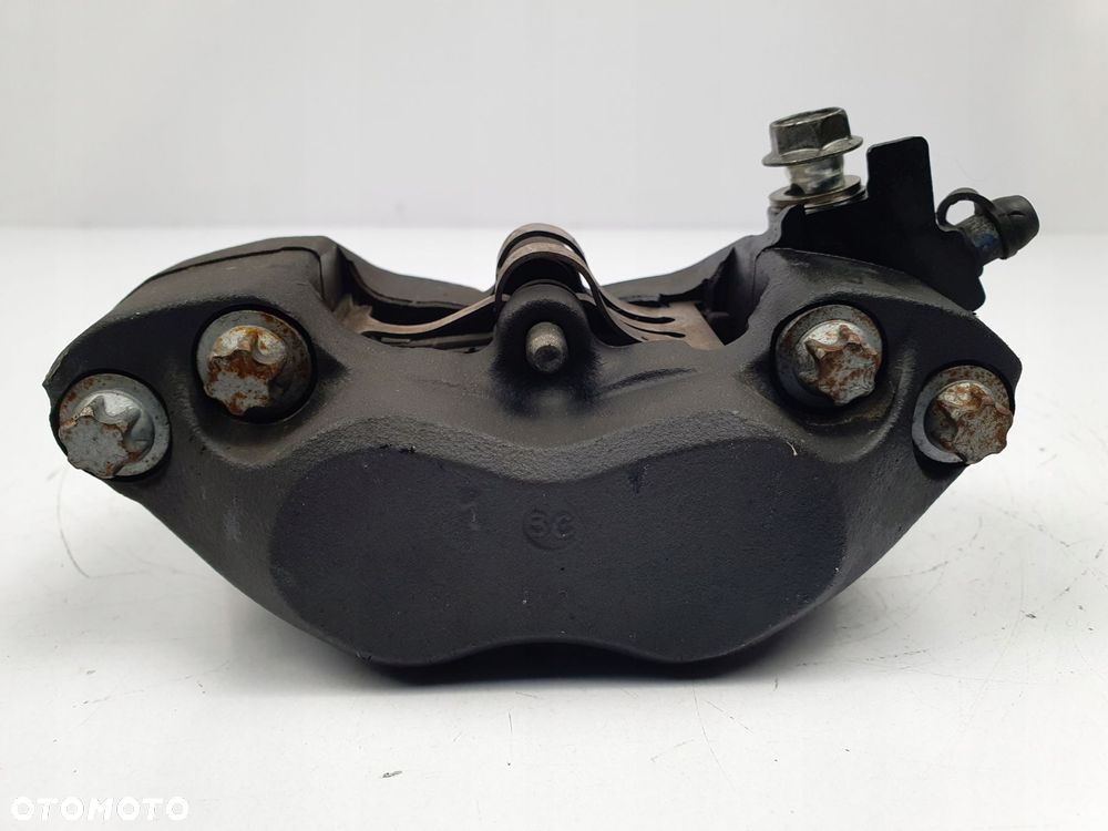 LEWY PRZEDNI ZACISK HAMULCOWY PRZÓD Suzuki GSX-8S 2023+ - 7