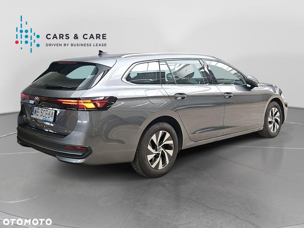 Volkswagen Passat - 21