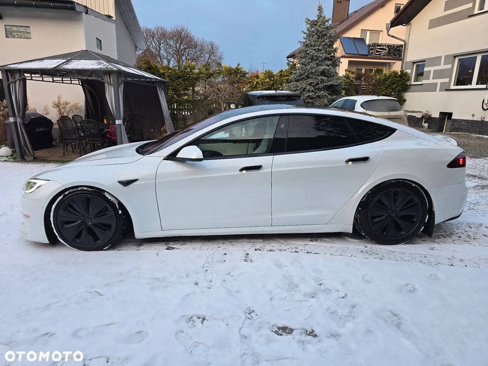 Tesla Model S - 4