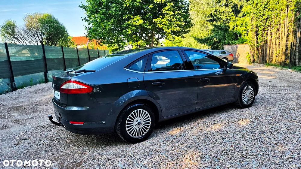 Ford Mondeo 2.0 Ghia X100 / X - 13