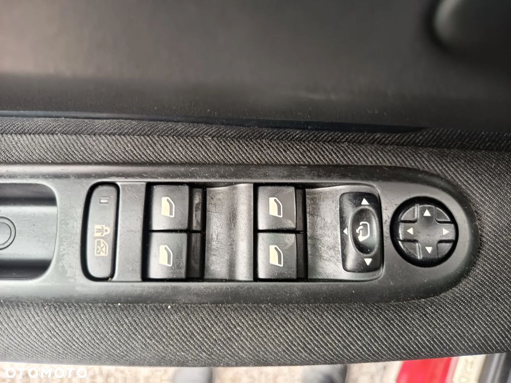 Peugeot 3008 HDi FAP 150 Allure - 18