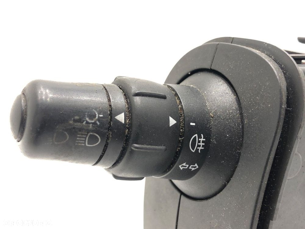 PRZEŁĄCZNIK KIERUNKOWSKAZÓW  RENAULT KANGOO / GRAND KANGOO II (KW0/1_) 2008 - 2022 1.5 dCi 85 - 2