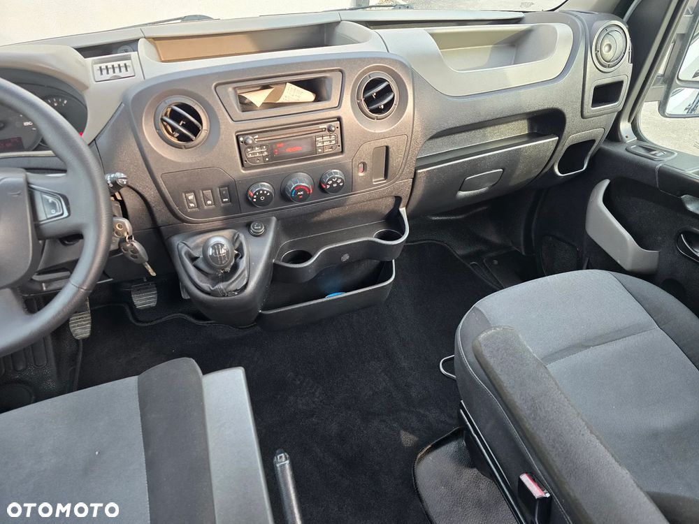 Renault Master Brygadówka L3H3 - 23