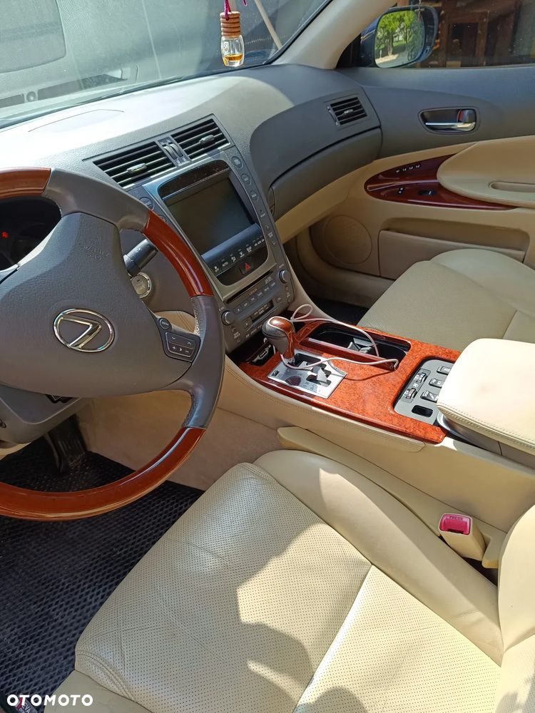 Lexus GS 300 Prestige + - 9