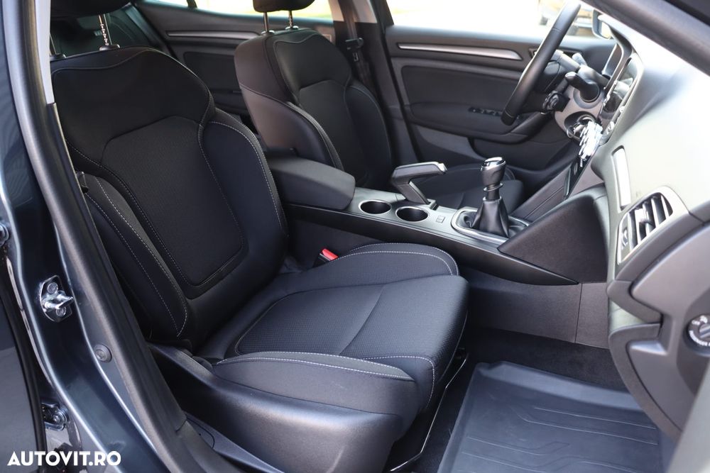 Renault Megane TCe 140 GPF LIMITED - 7