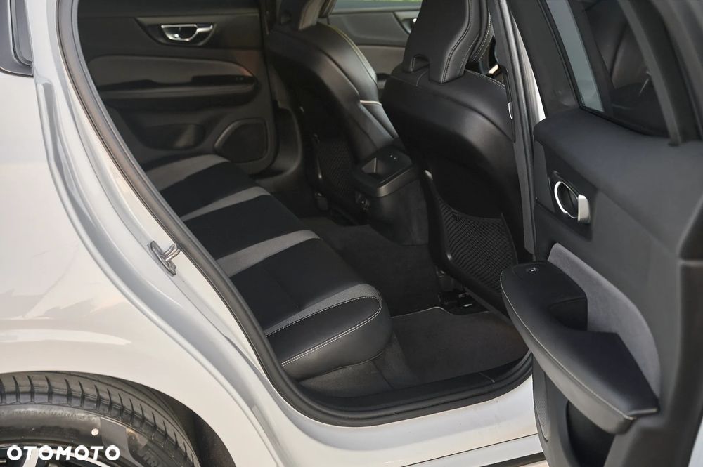 Volvo S60 T4 Geartronic RDesign - 25