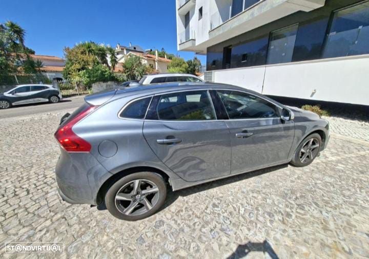 Volvo V40 2.0 D2 R-Design - 11
