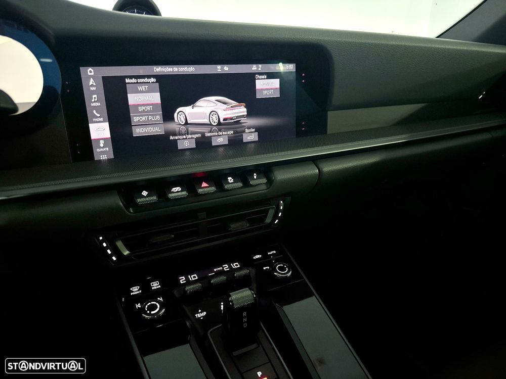 Porsche 911 (992) Carrera PDK - 25