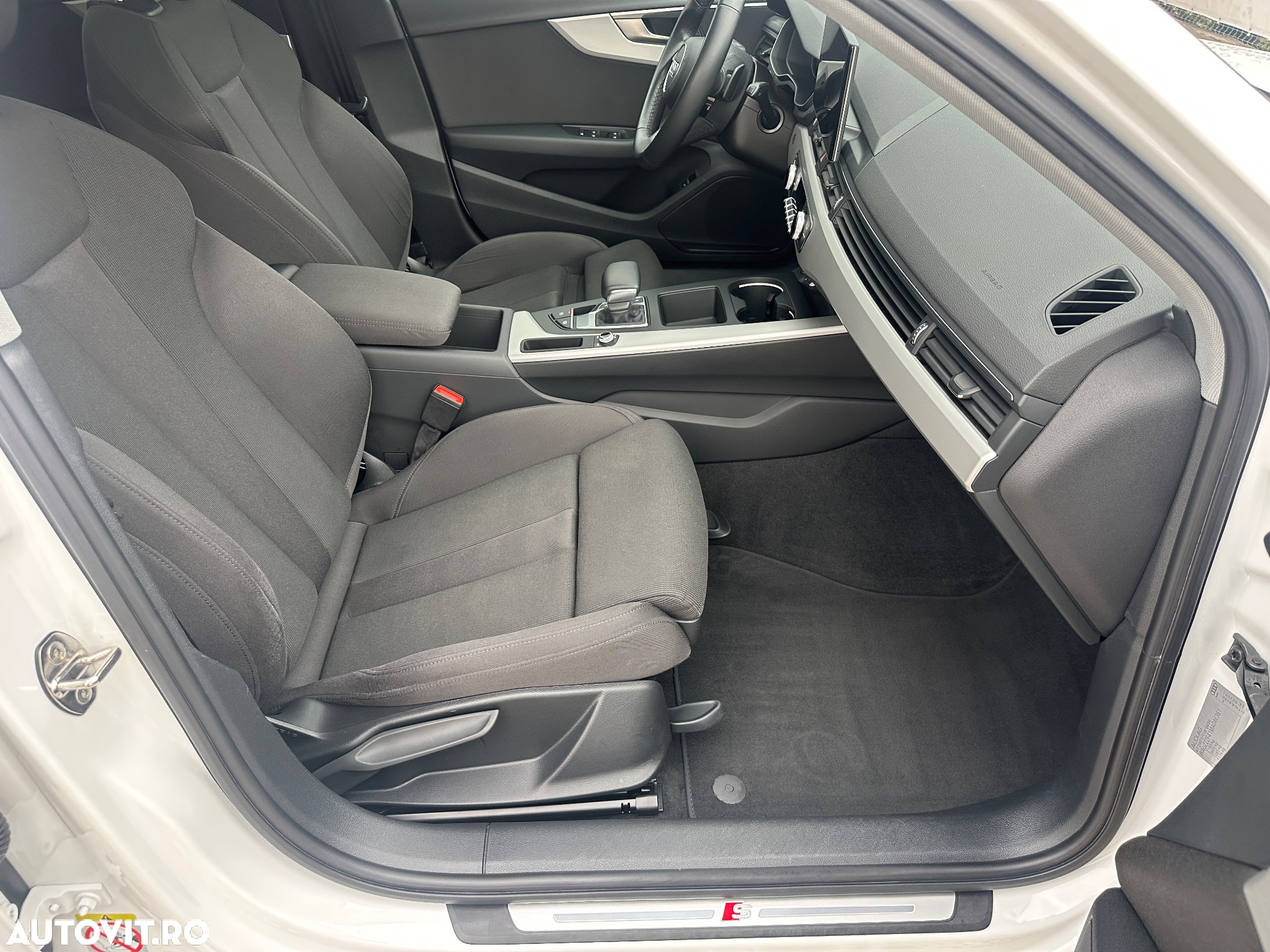 Audi A4 Avant 35 TDI S tronic S line - 21