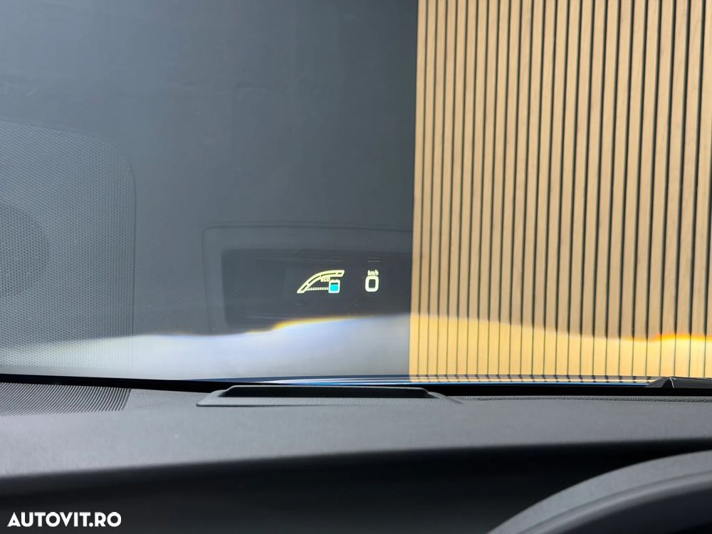 Toyota Prius Hybrid - 17