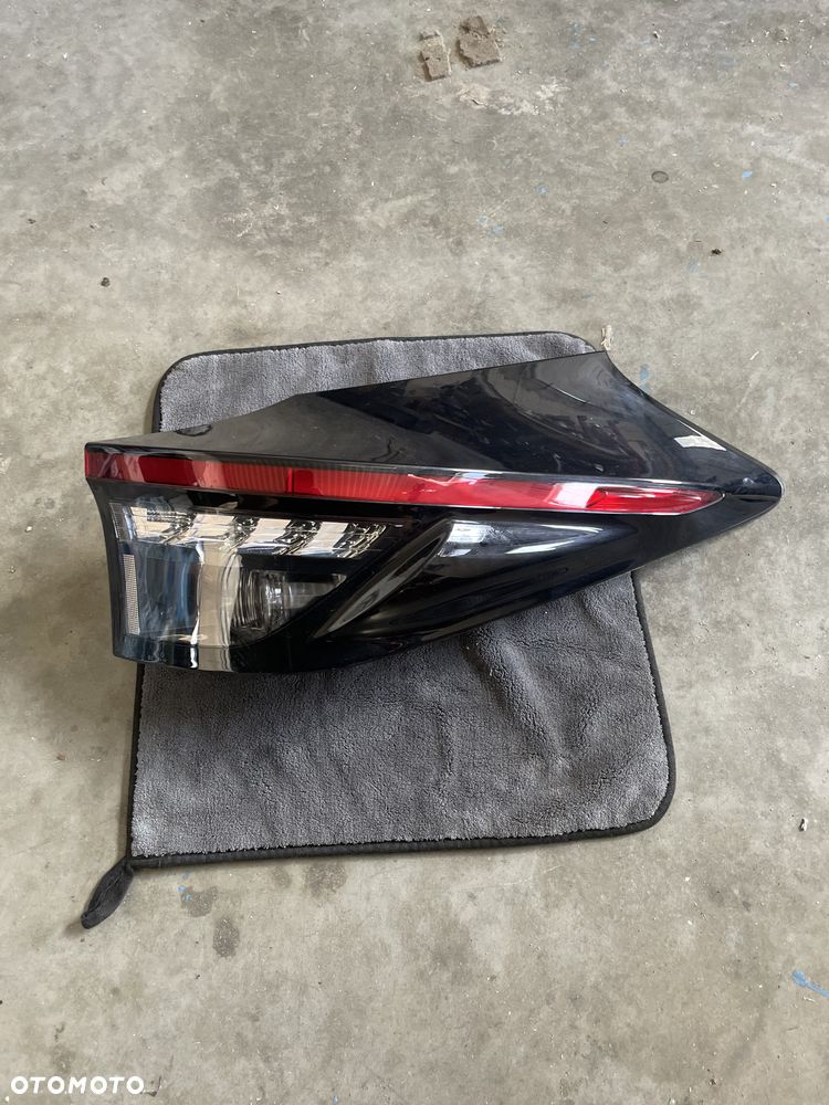 Lampa tył prawa Toyota Yaris Cross - 1