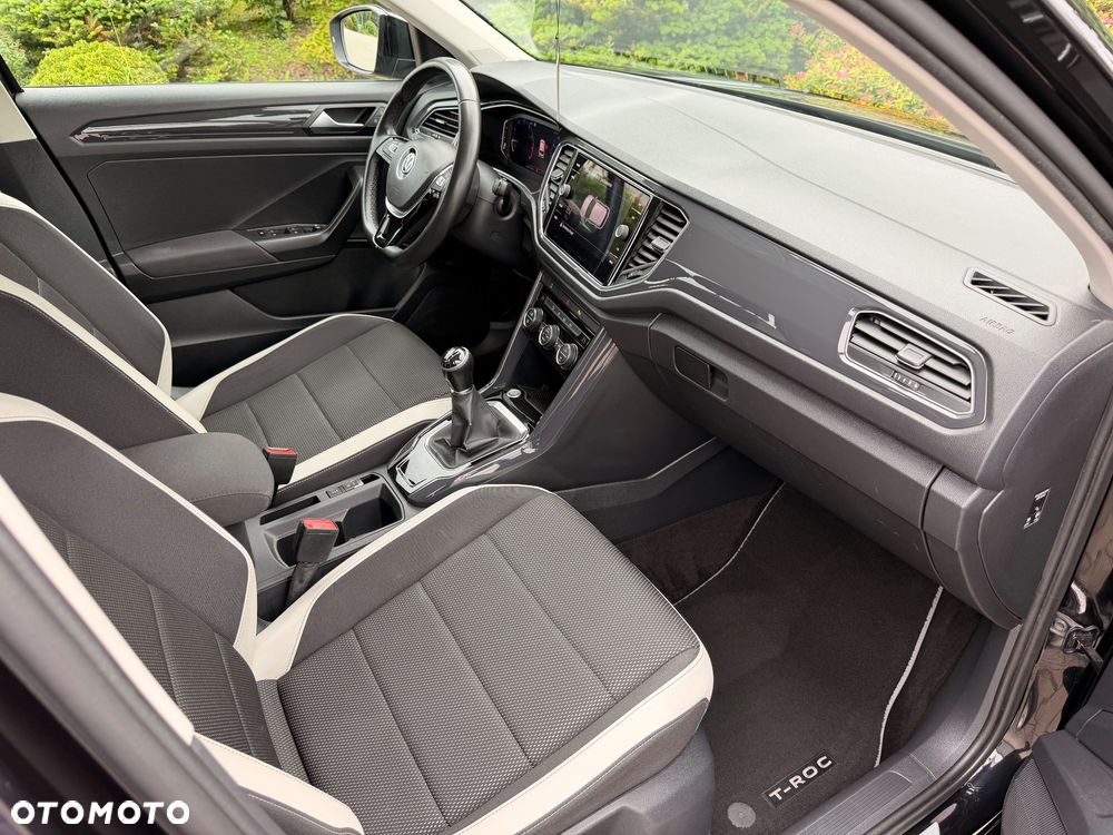 Volkswagen T-Roc 1.5 TSI ACT Premium - 22
