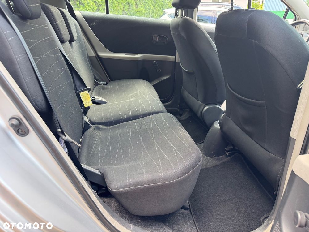Toyota Yaris 1.0 VVT-i Sol - 26