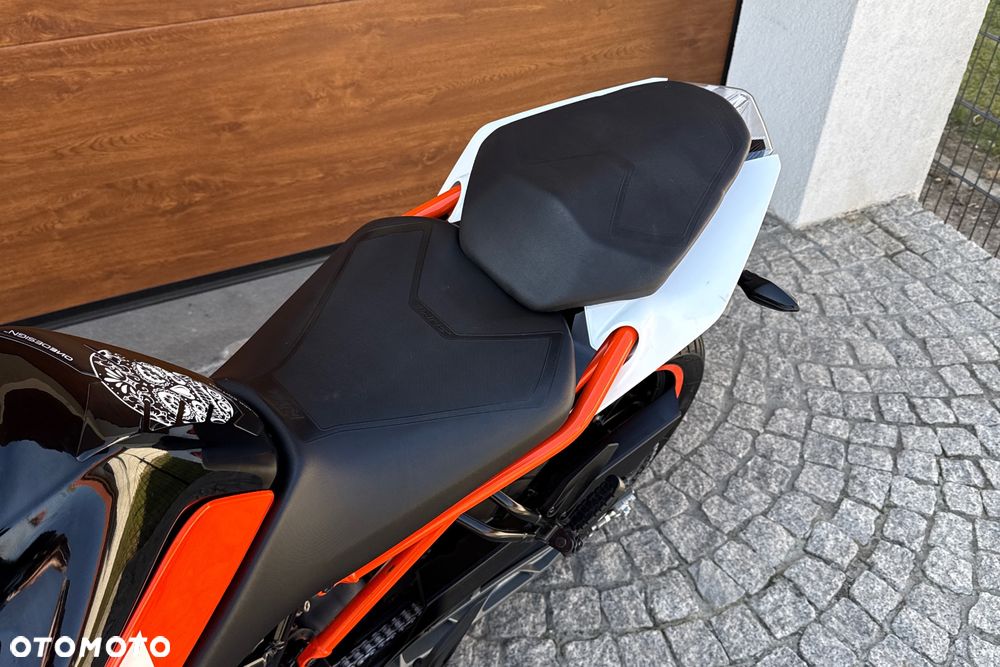 KTM Duke 125 - 26