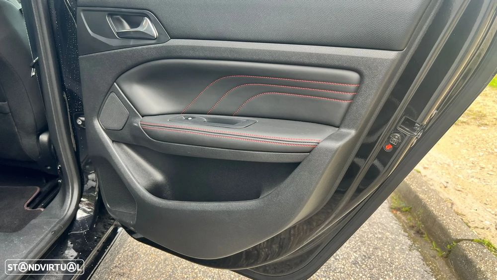 Peugeot 308 PureTech 130 EAT6 Stop & Start GT-Line Edition - 29