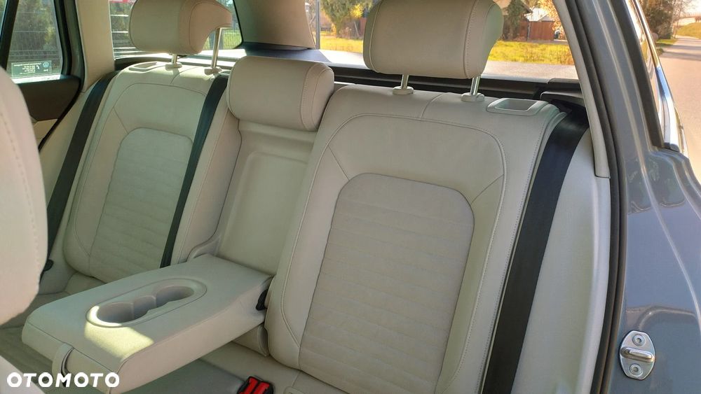 Volkswagen Passat 2.0 TDI 4Mot Elegance DSG - 33