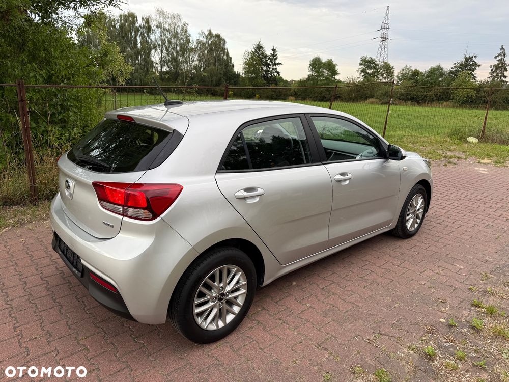 Kia Rio - 6