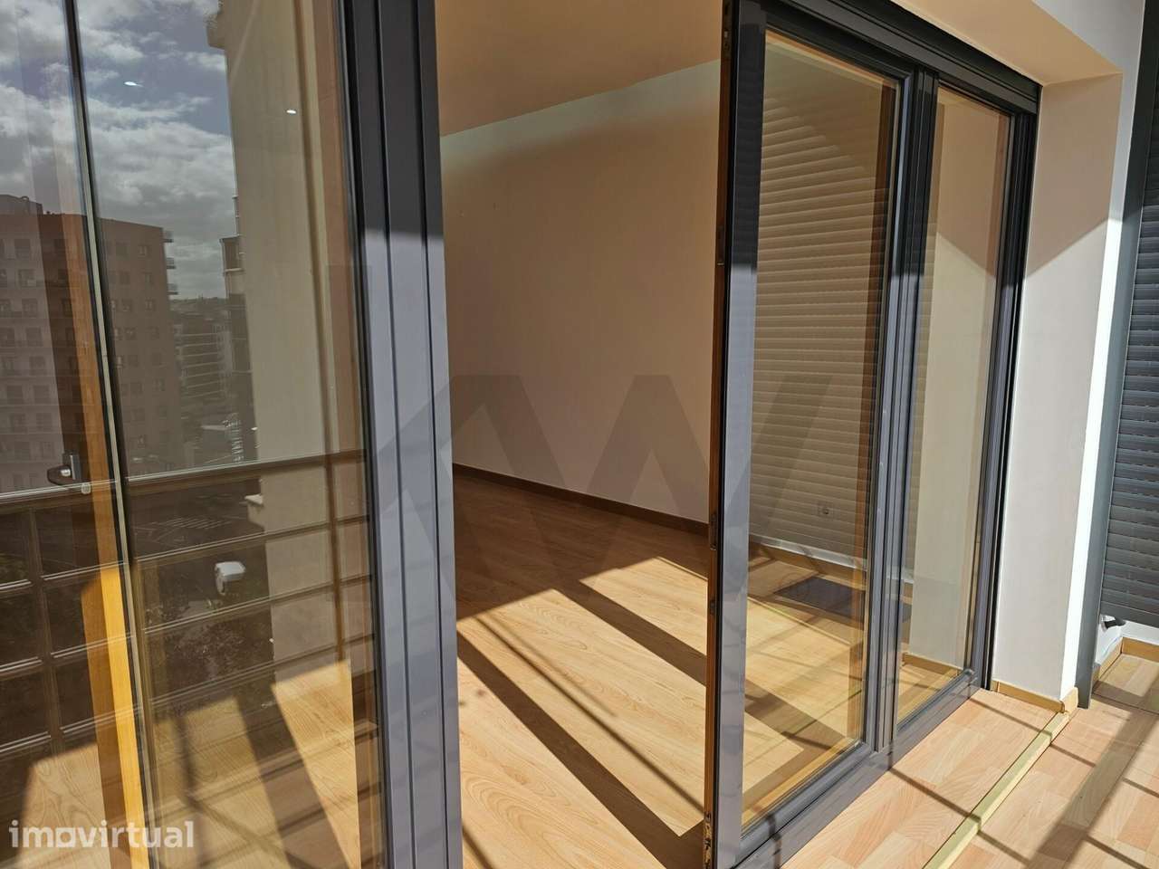 Apartamento T3 - Varandas - Garagem - Venda - Colinas do Cruzeiro - Od - Grande imagem: 4/44