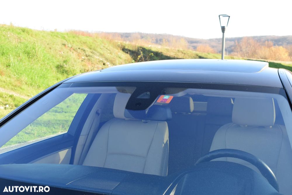 BMW Seria 5 525d xDrive Aut. - 26