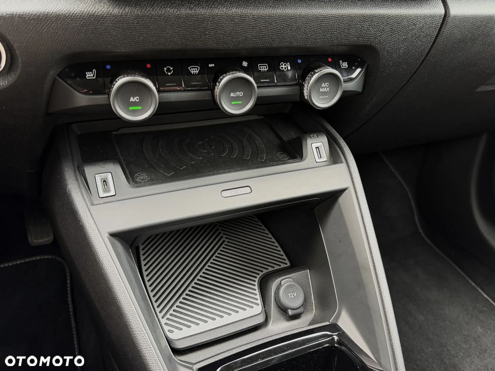 Citroën C4 1.2 PureTech Max S&S EAT8 - 13