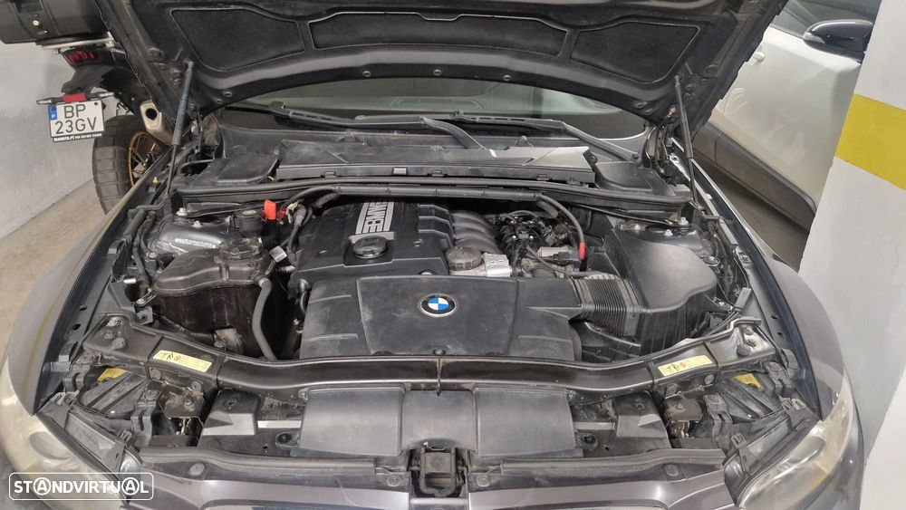 BMW 320 i Coupe - 27