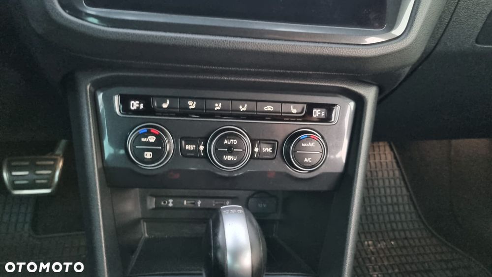 Volkswagen Tiguan 2.0 TDI SCR 4MOTION (BlueMotion Techn.) DSG Sound - 14