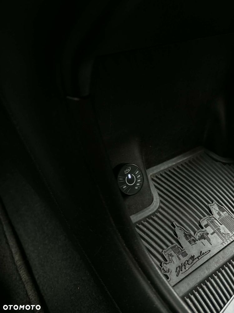 Chrysler 200 - 10