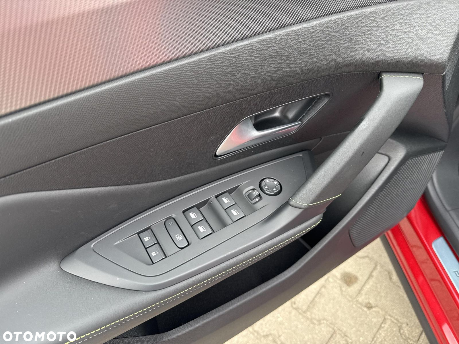 Peugeot 408 - 27