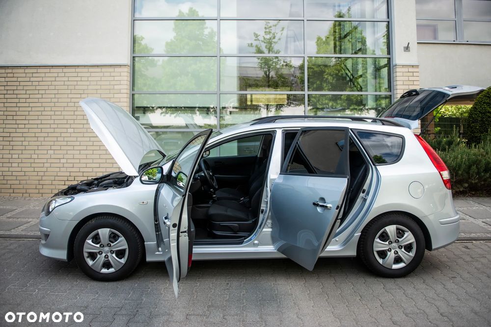 Hyundai i30 1.6 CRDi Premium - 37
