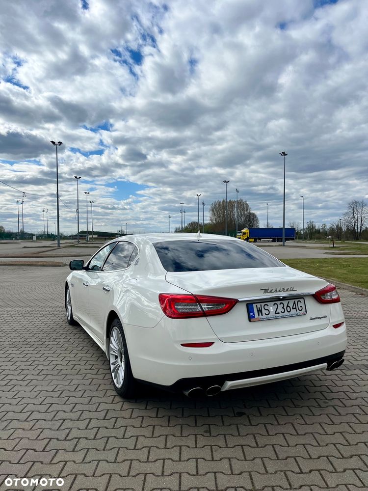 Maserati Quattroporte - 5