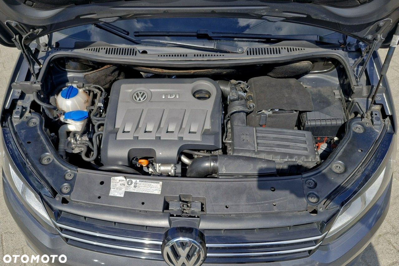 Volkswagen Touran 1.6 TDI DPF BlueMotion Technology STYLE - 14