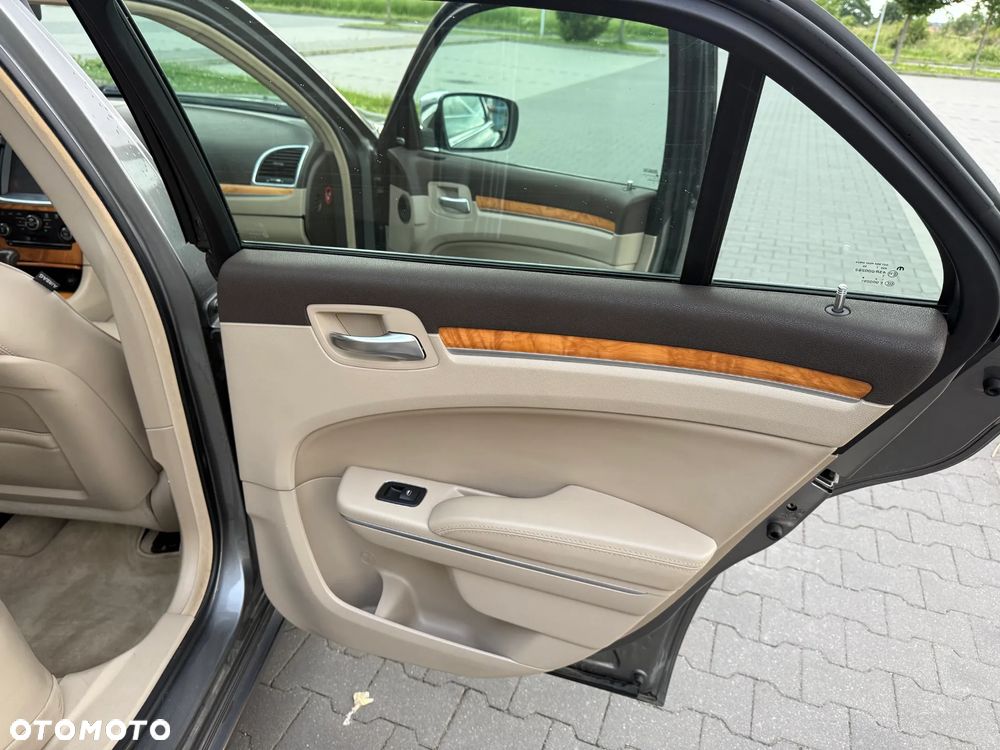 Lancia Thema 3.0CRD Executive - 12