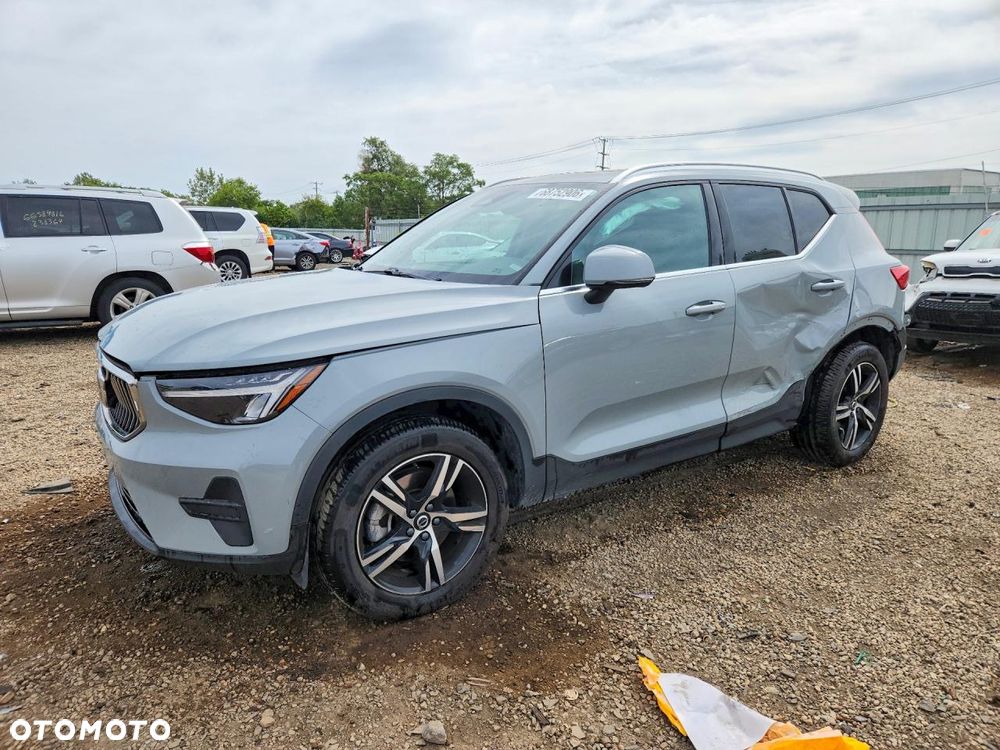 Volvo XC 40 T5 AWD Geartronic Momentum Pro - 2