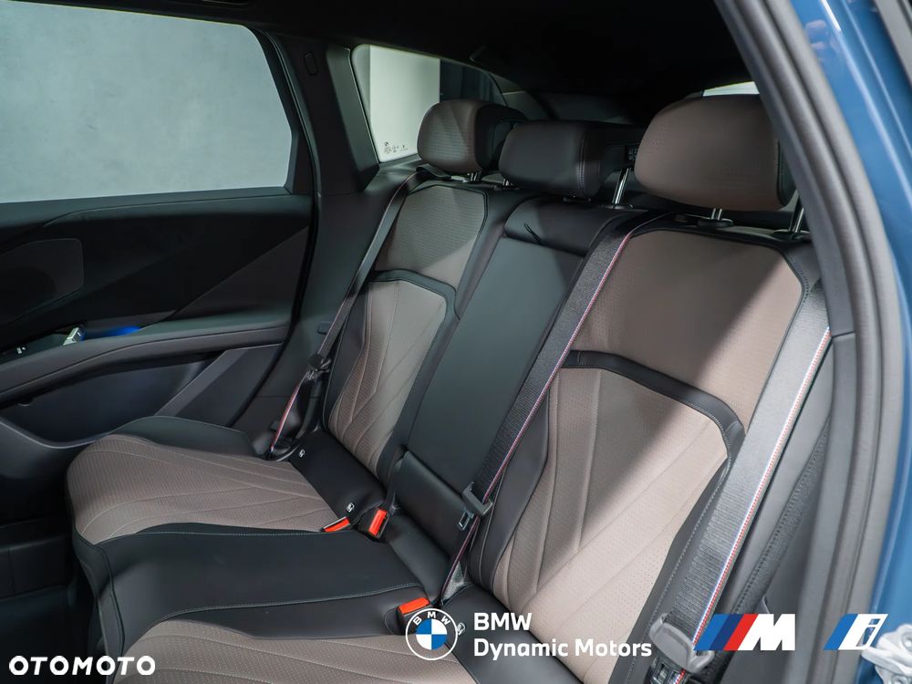BMW iX3 50 xDrive - 27