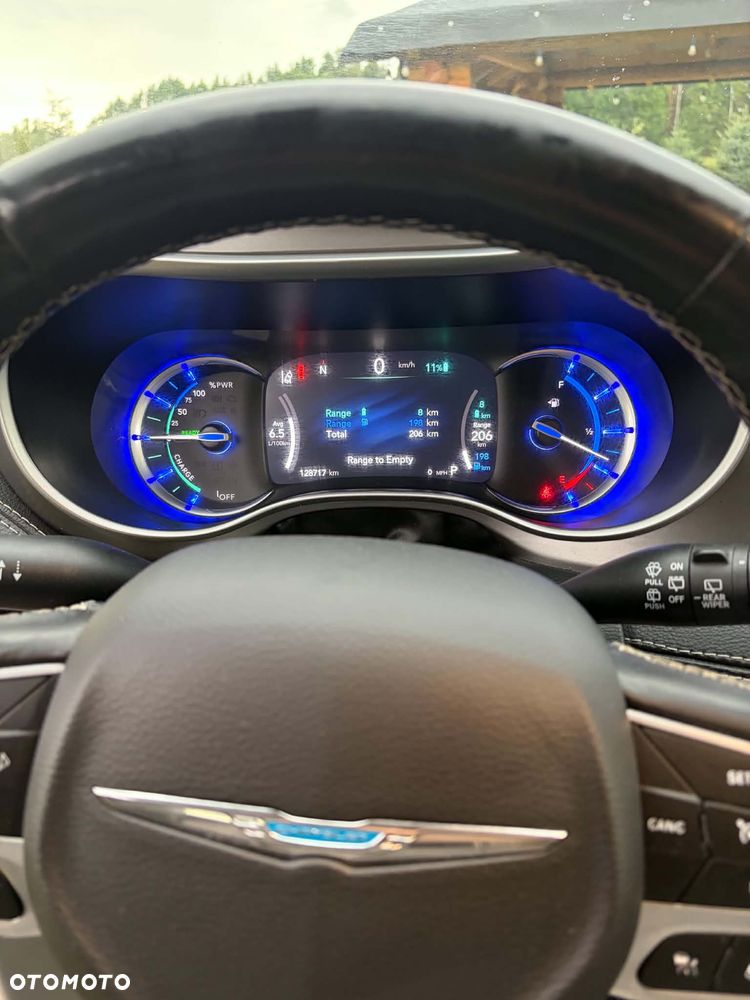 Chrysler Pacifica - 26