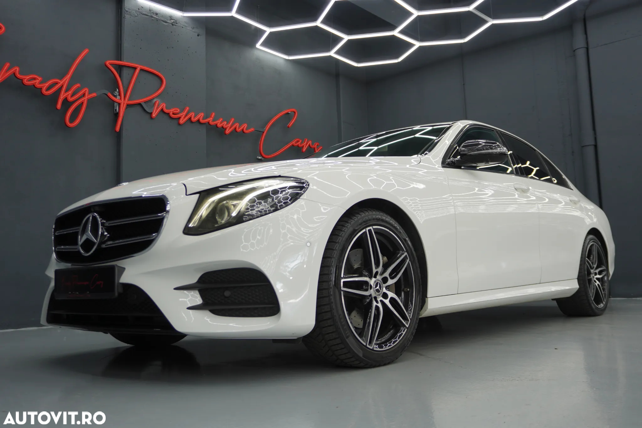 Mercedes-Benz E 250 9G-TRONIC - 5