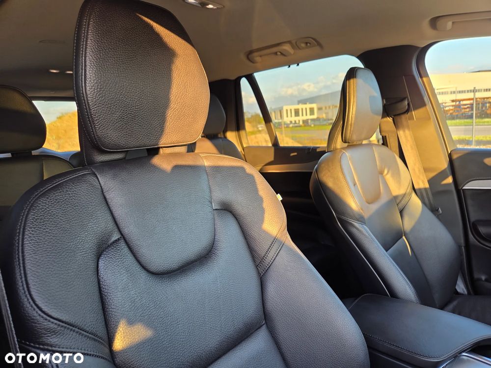 Volvo XC 90 B5 D AWD Plus Bright - 18