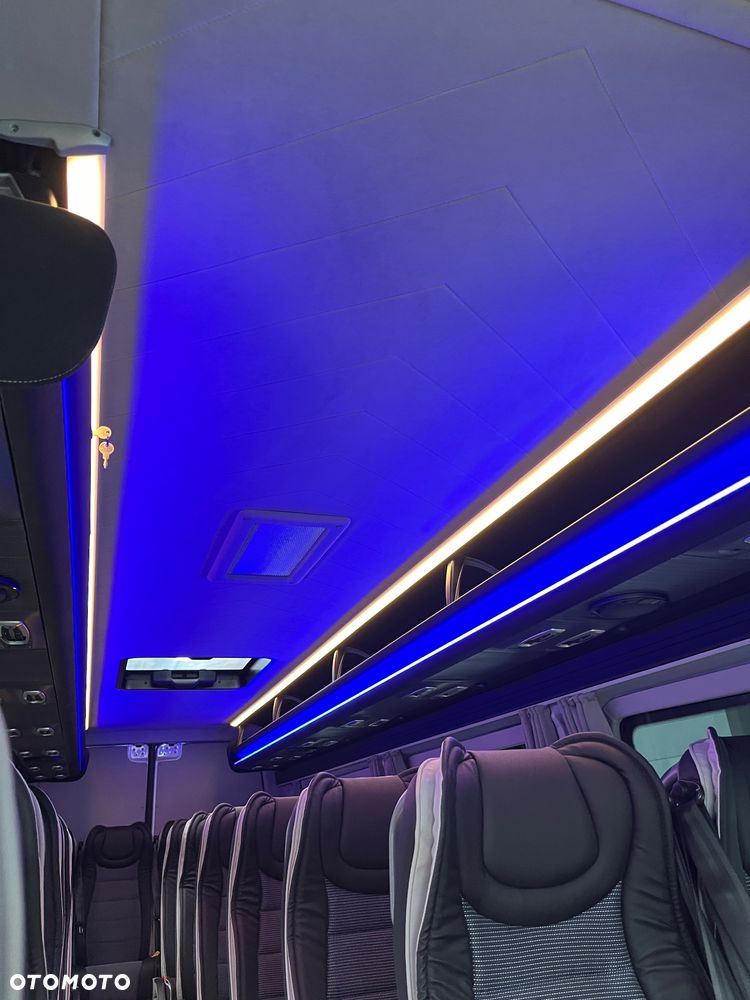 Mercedes-Benz Sprinter 519 - 16