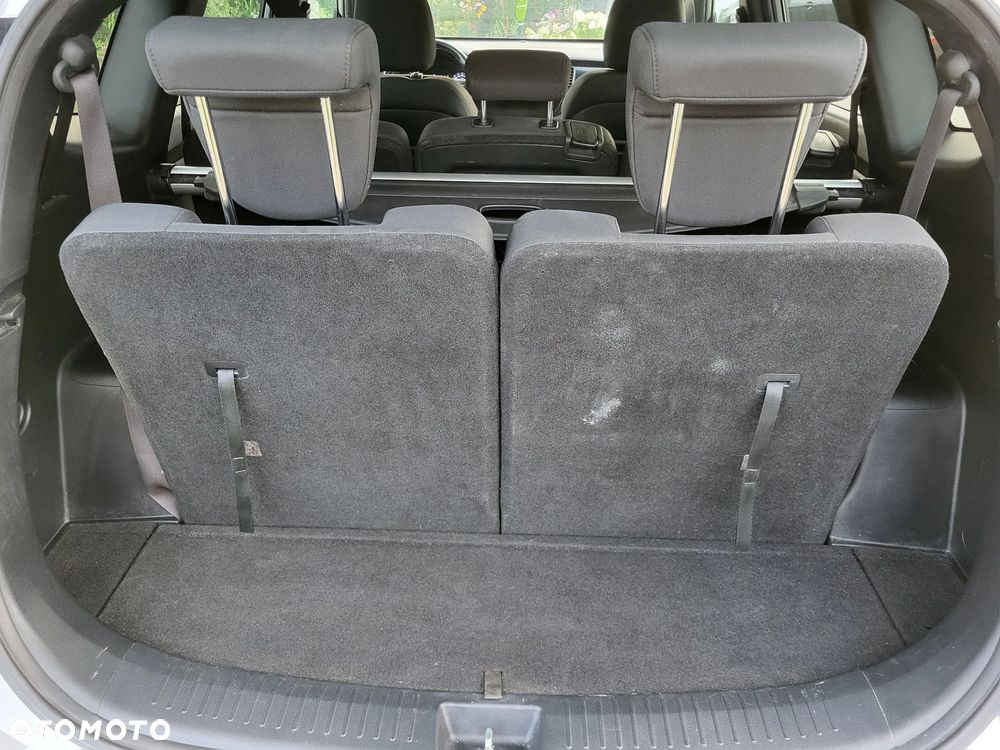 Kia Carens 1.7 CRDi 141 Dream Team Edition - 13