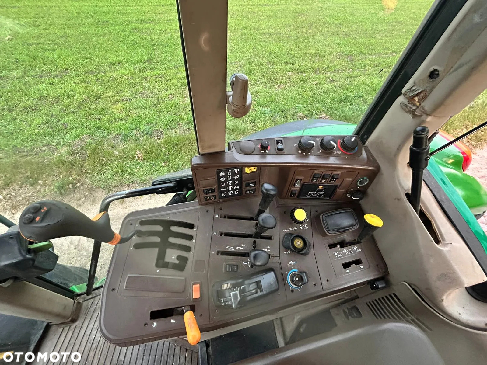 Case IH - 8