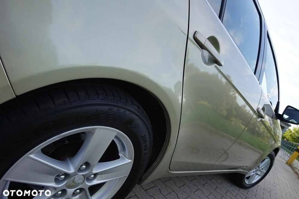 Mitsubishi Lancer - 17