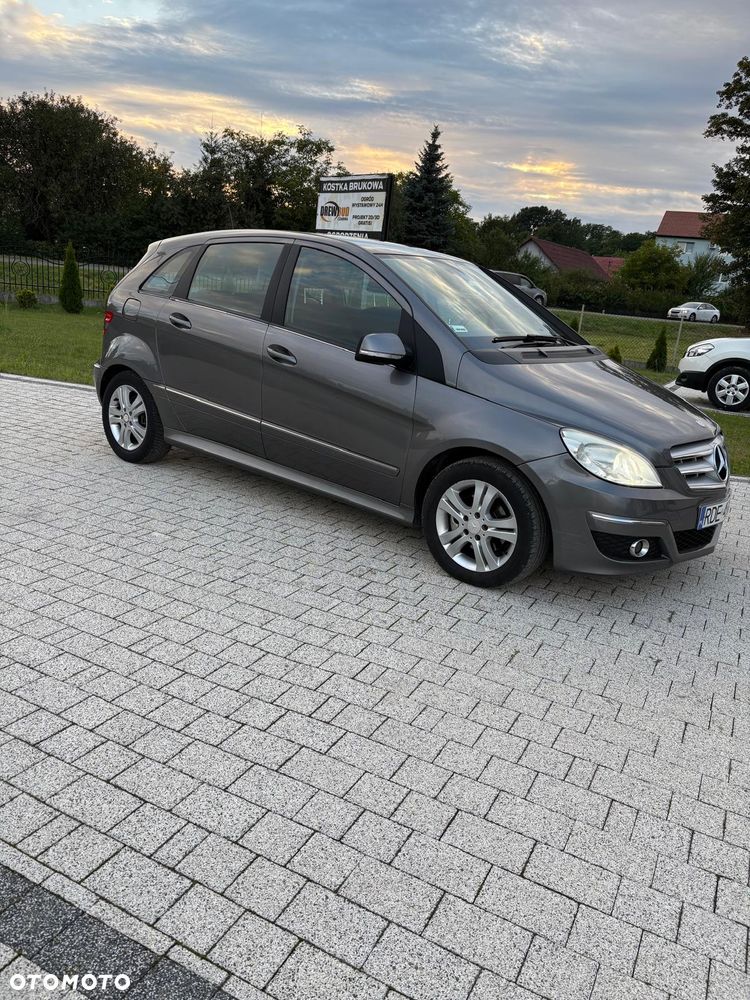 Mercedes-Benz Klasa B 180 CDI EU5 - 4