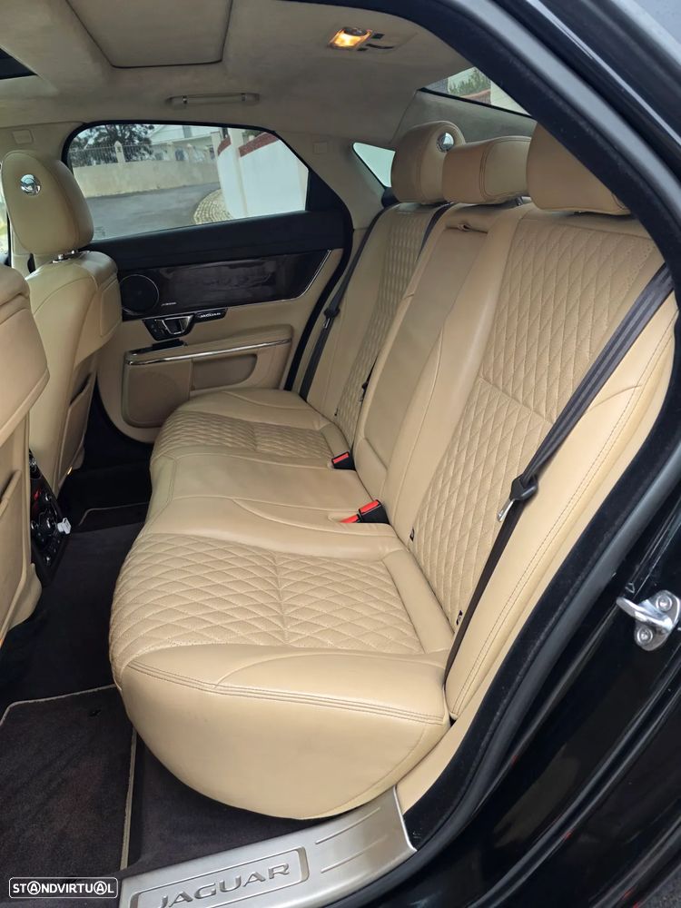 Jaguar XJ 3.0 D V6 Premium Luxury - 22