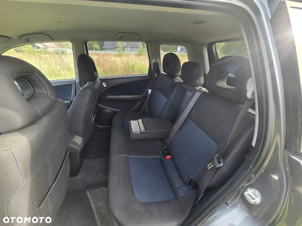 Mitsubishi Outlander - 19