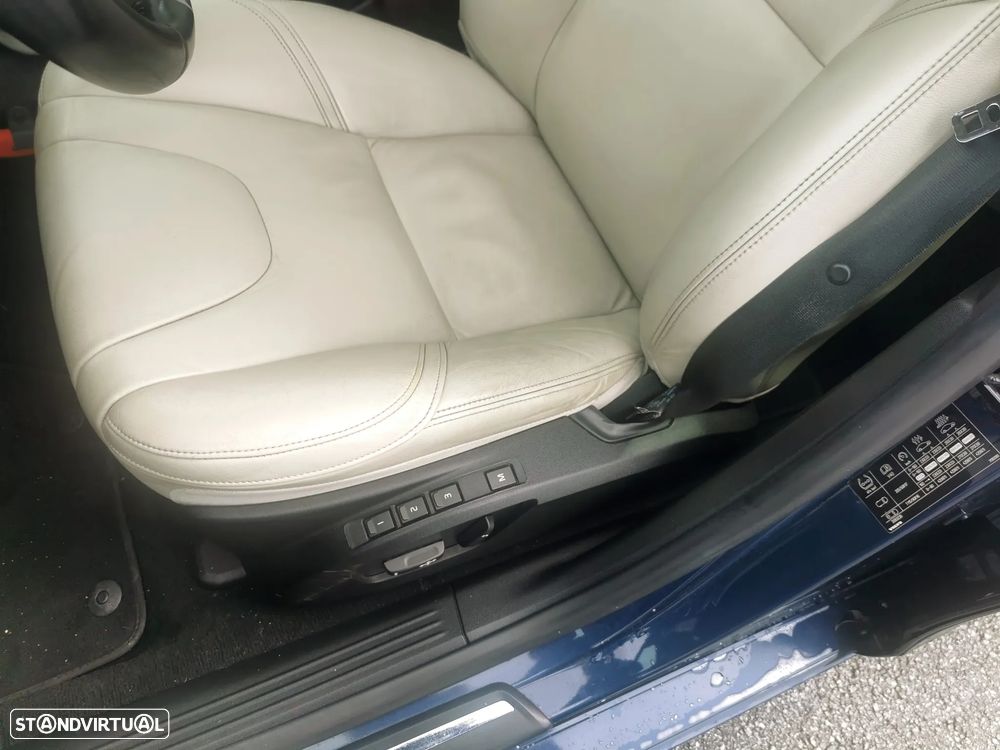 Volvo V40 D2 Summum - 10